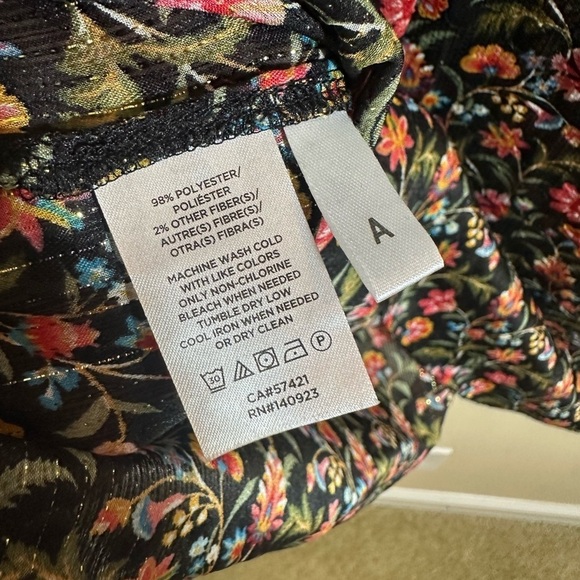Ann Taylor LOFT Black Pink Floral Blouse Gold Metallic Stripe size small - Picture 7 of 7